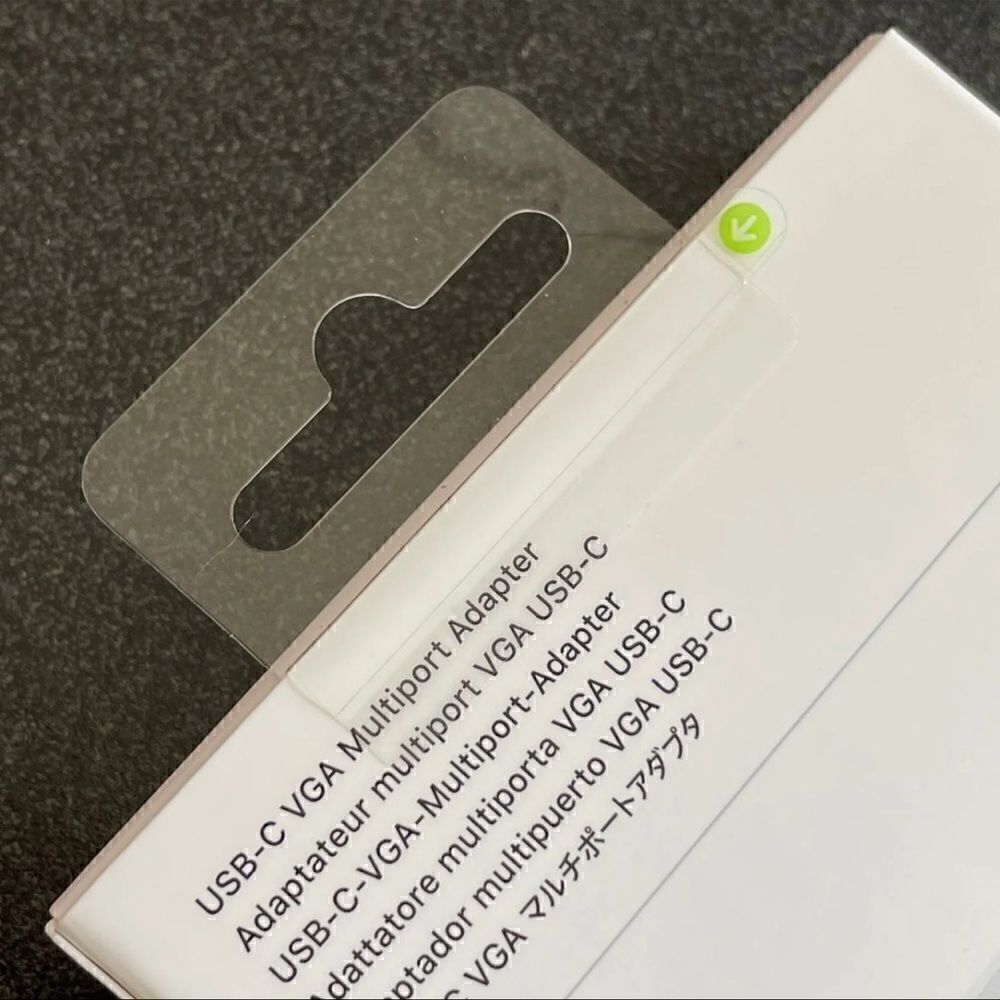 Apple USB-C VGA Multiport Adapter in White - AUTHENTIC + SEALED! - Picture 10 of 10
